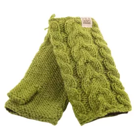 Kusan - Cable Knit Handwarmers - Green